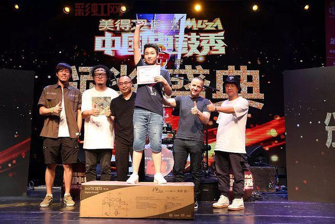 热血橄榄球赛事回顾：见证历史性激动时刻