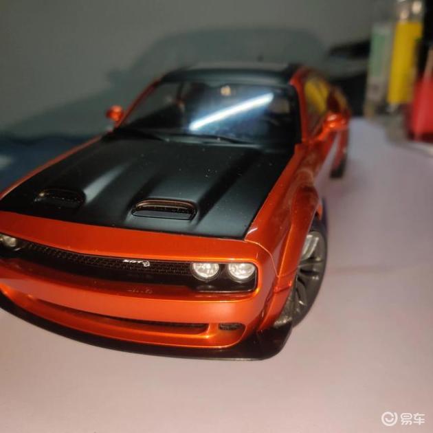 索立得1/18合金车模_车模品牌_道奇地狱猫车模