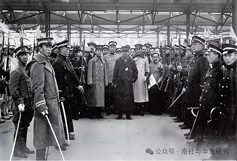 开枪英文怎么写_开枪用英语_开枪用英文怎么说