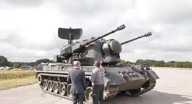 高炮图片_自行高炮价格原因_猎豹式自行高炮技术特点