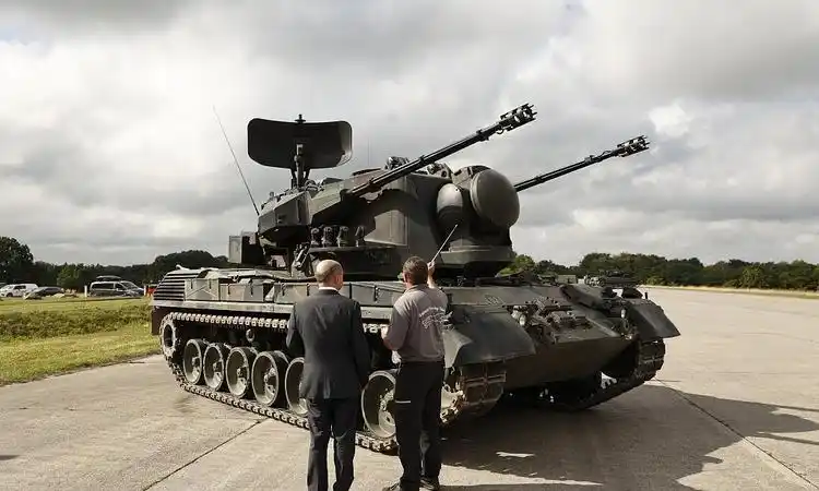 自行高炮价格分析_猎豹自行高炮价格_高炮图片