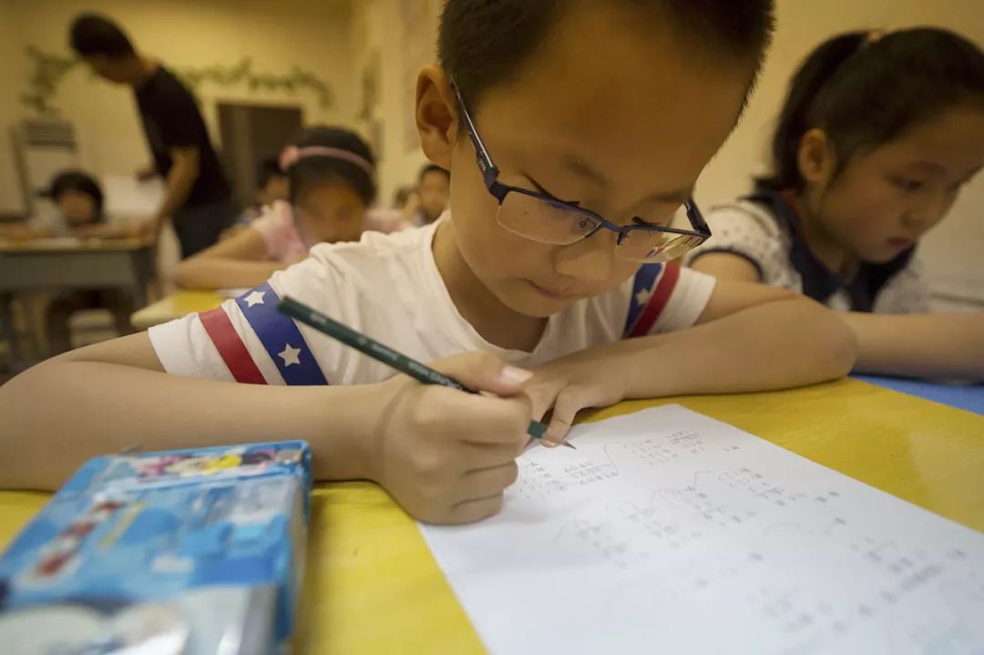 小学英语学习攻略_四年级奥数计算题20道_小学阶段先抓数学还是英语