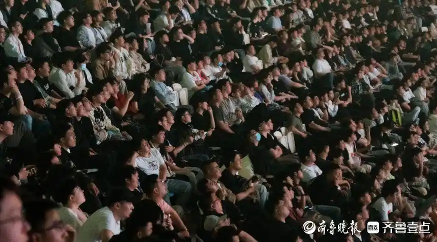 2025穿越火线职业联赛春季赛济南总决赛_wcg2025世界总决赛 穿越火线cf决赛_KZ斗鱼队夺冠