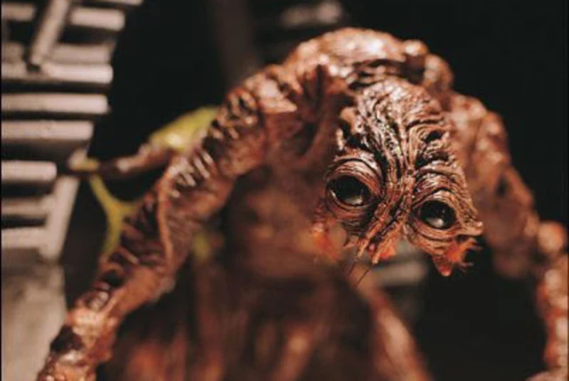 变虫人_恐怖科幻变异电影推荐_重口味生物变异类电影