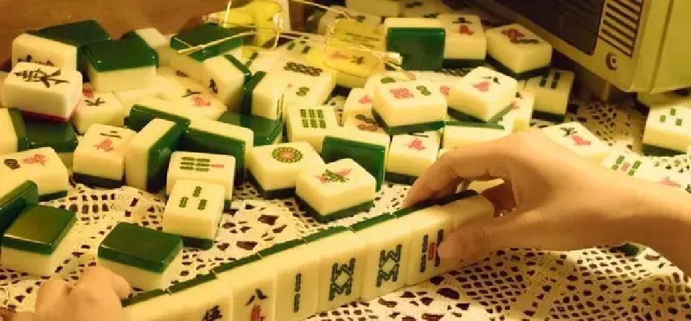 棋牌室打麻将作弊技巧_自动麻将机技巧_麻将机座位选择