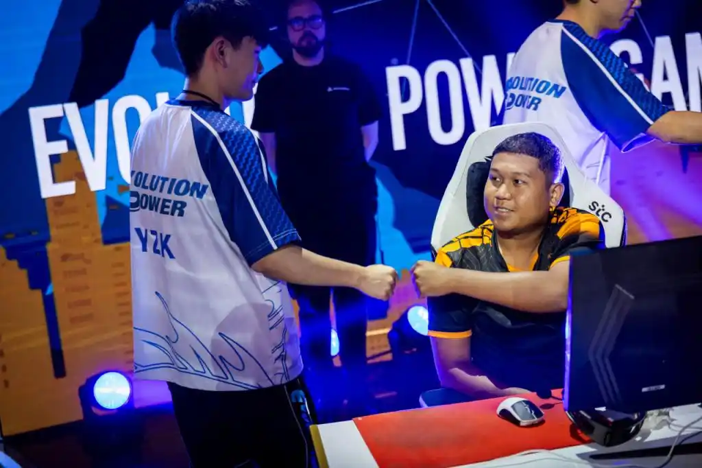 电竞世界杯EWC穿越火线中国战队_CF全球化发展历程_2026wca穿越火线图片