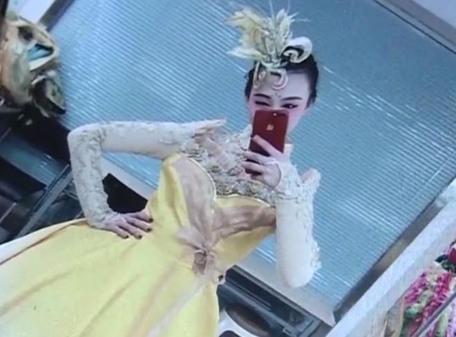 网贷套路深逼死女孩_少女跳楼_山西21岁女孩跳楼自杀真相