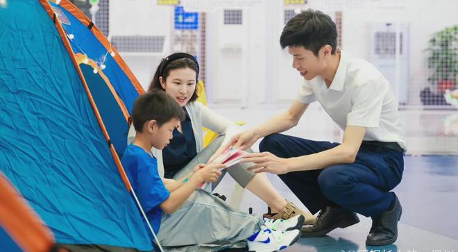 少女跳楼_教育体制心理健康反思_福州11岁女生跳楼事件