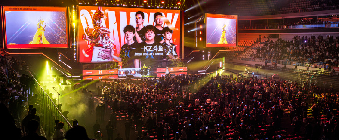 穿越火线老将热血竞技_穿越火线陈子豪解说挑战_CFPL2025春季总决赛