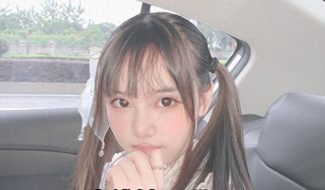 火线妹深陷“百万门”，并受到公司威胁，哽咽回怼：经纪人很过分