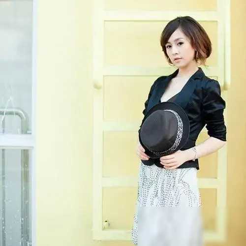 南方空姐_中国十大最美空姐_空姐娱乐圈影响力