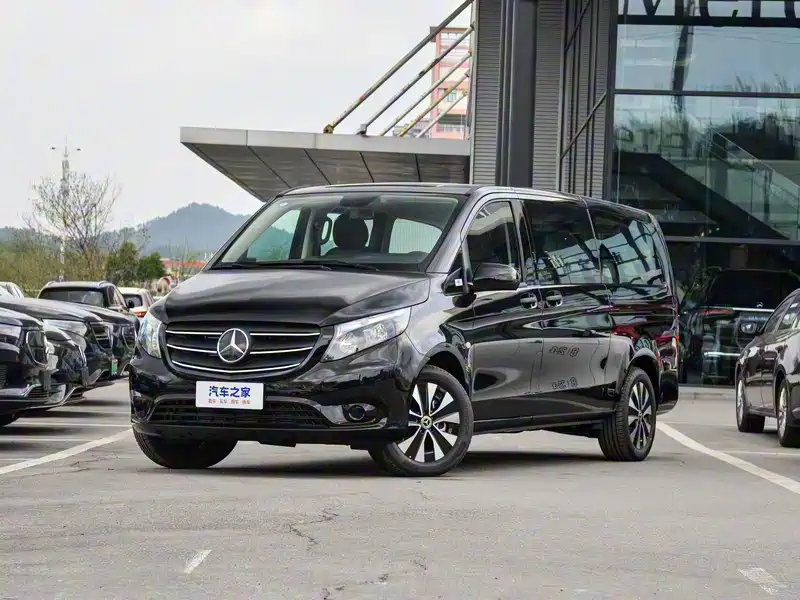 奔驰负压救护车配置、监护型医疗救援车、防疫120急救车
