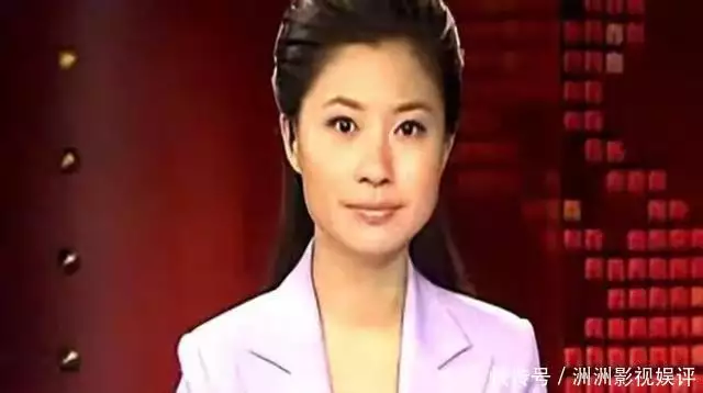 28岁辞职央视主持人，39岁全家移居日本，如今43岁的她后悔了吗