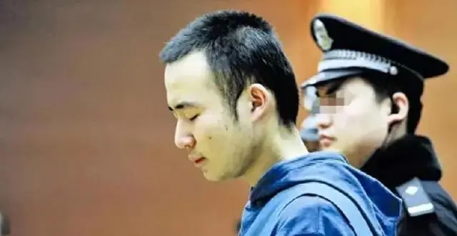 大学生药家鑫被判死刑，想捐出眼角膜，父亲拒绝：你把罪恶都带走