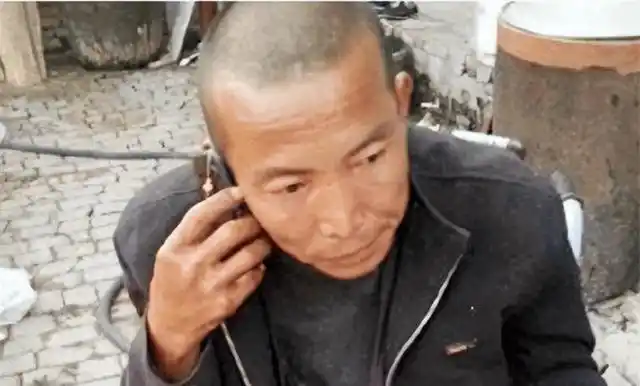 河北男子拿不出100万手术费,回家自己锯掉右腿,12年过去怎样了