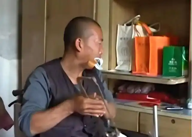 河北男子拿不出100万手术费,回家自己锯掉右腿,12年过去怎样了