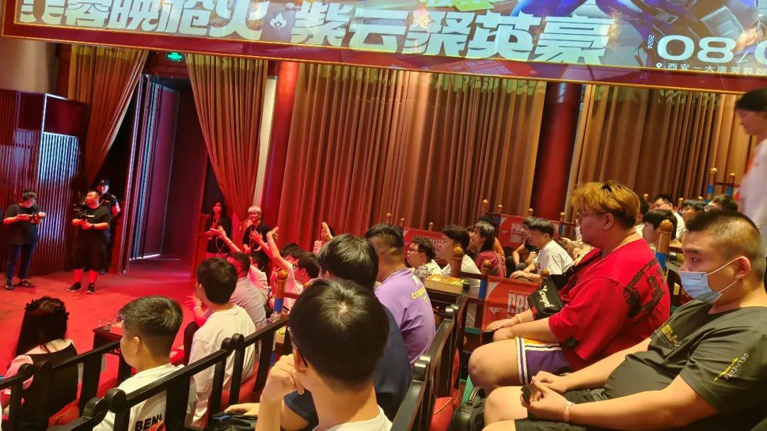 穿越火线16周年嘉年华 西安_穿越火线挑战模式小游戏_CF老兵 见证FPS游戏十六年发展历程