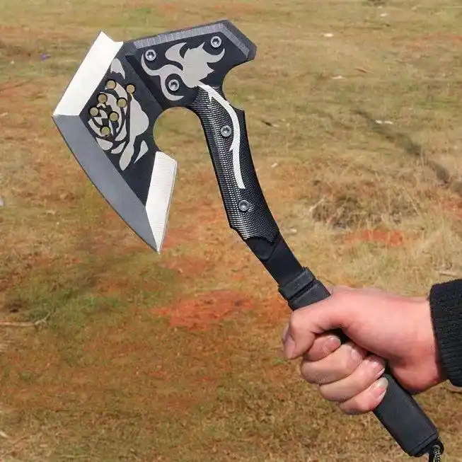 屠龙刀尼泊尔军刀3D复刻模型_CF穿越火线1:1合金武器模型_穿越火线武器图片