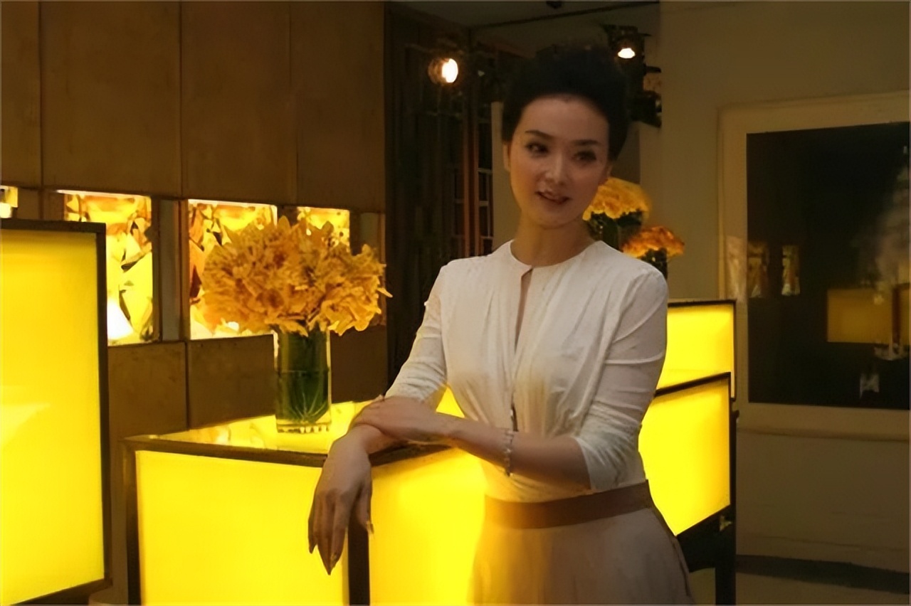 王志才：母亲是郡主，二婚妻子是“晴格格”，豪宅就在紫禁城旁边