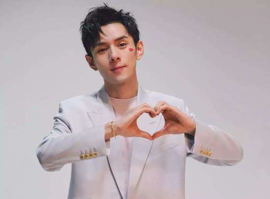 杨幂直播间_杨幂李佳琦直播怼人_杨幂李佳琦直播下跪