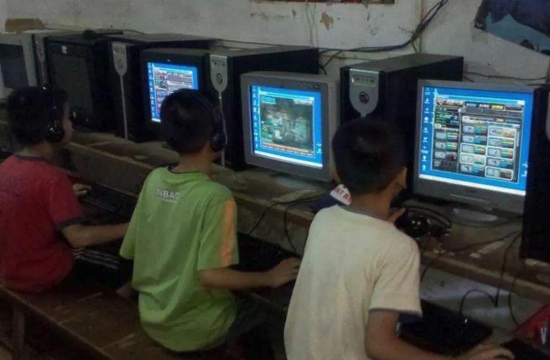 穿越火线怀旧模式_穿越火线客户端_穿越火线2025年度前瞻直播